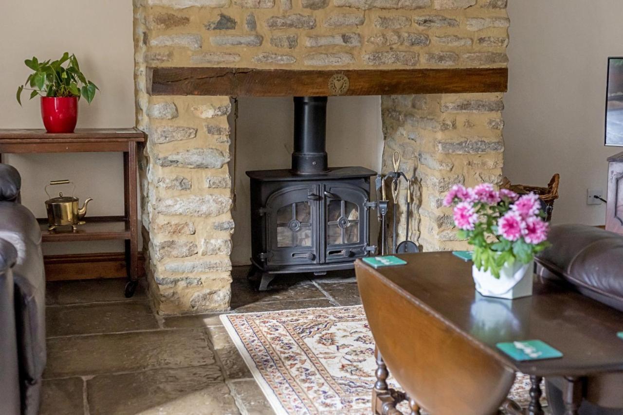 Finest Retreats - Fives Court Cottage North Cheriton Eksteriør billede